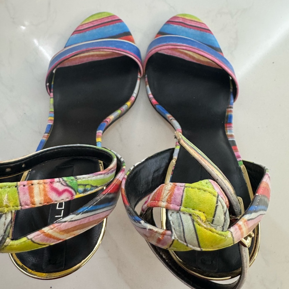 Aldo Blue and Pink Sandals Vibrant Strappy Design